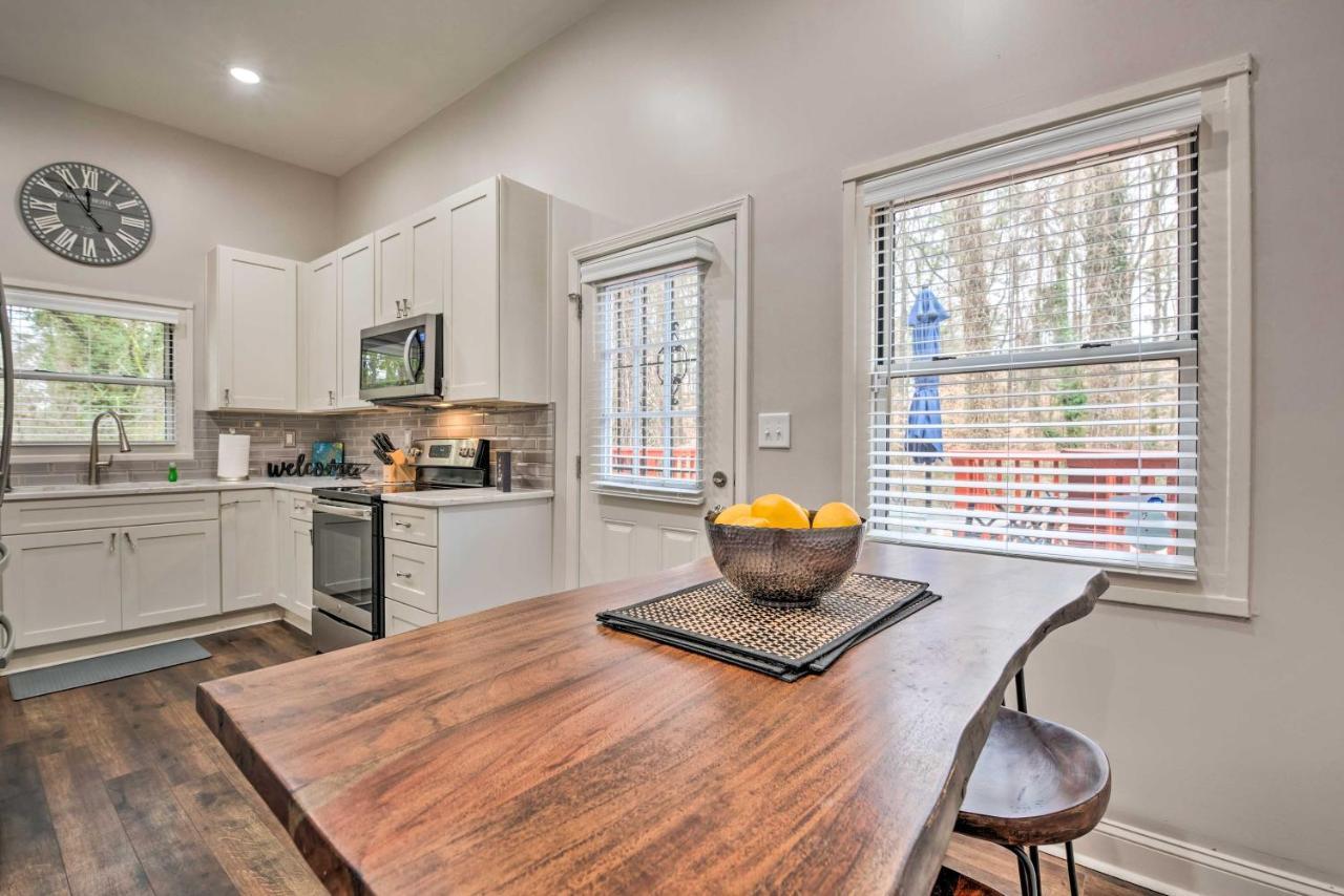 Atlanta Retreat With Deck In Greenbriar Area! ภายนอก รูปภาพ