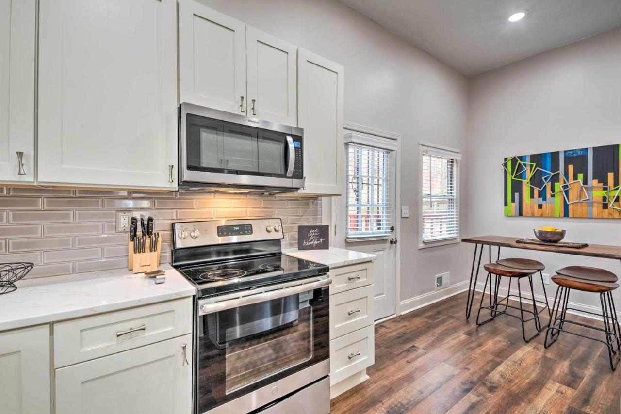 Atlanta Retreat With Deck In Greenbriar Area! ภายนอก รูปภาพ