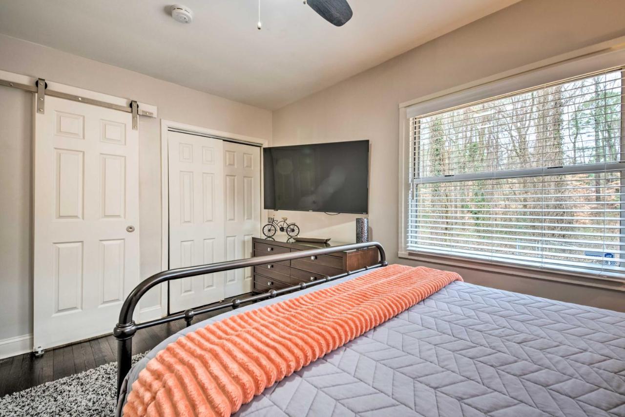 Atlanta Retreat With Deck In Greenbriar Area! ภายนอก รูปภาพ