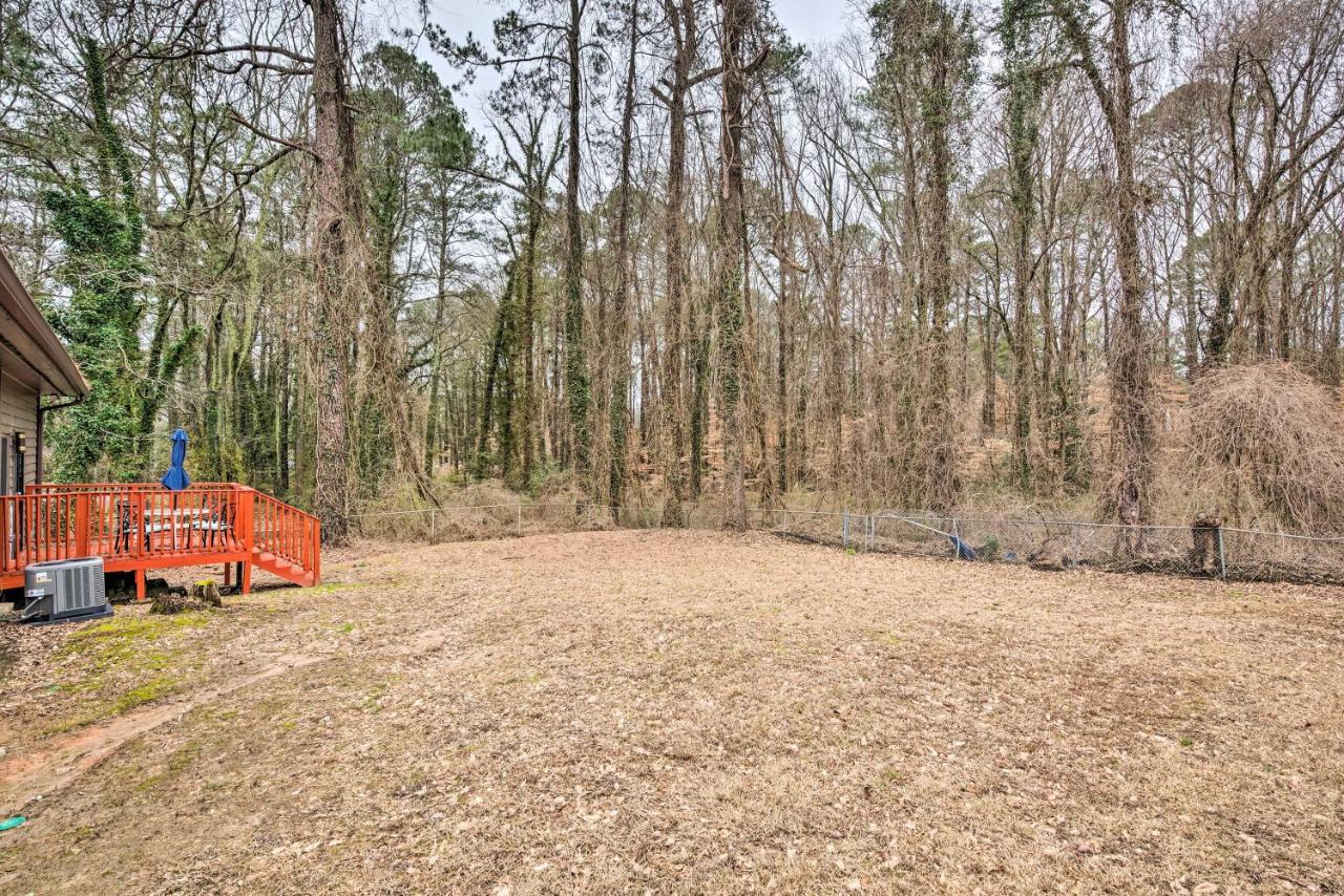 Atlanta Retreat With Deck In Greenbriar Area! ภายนอก รูปภาพ